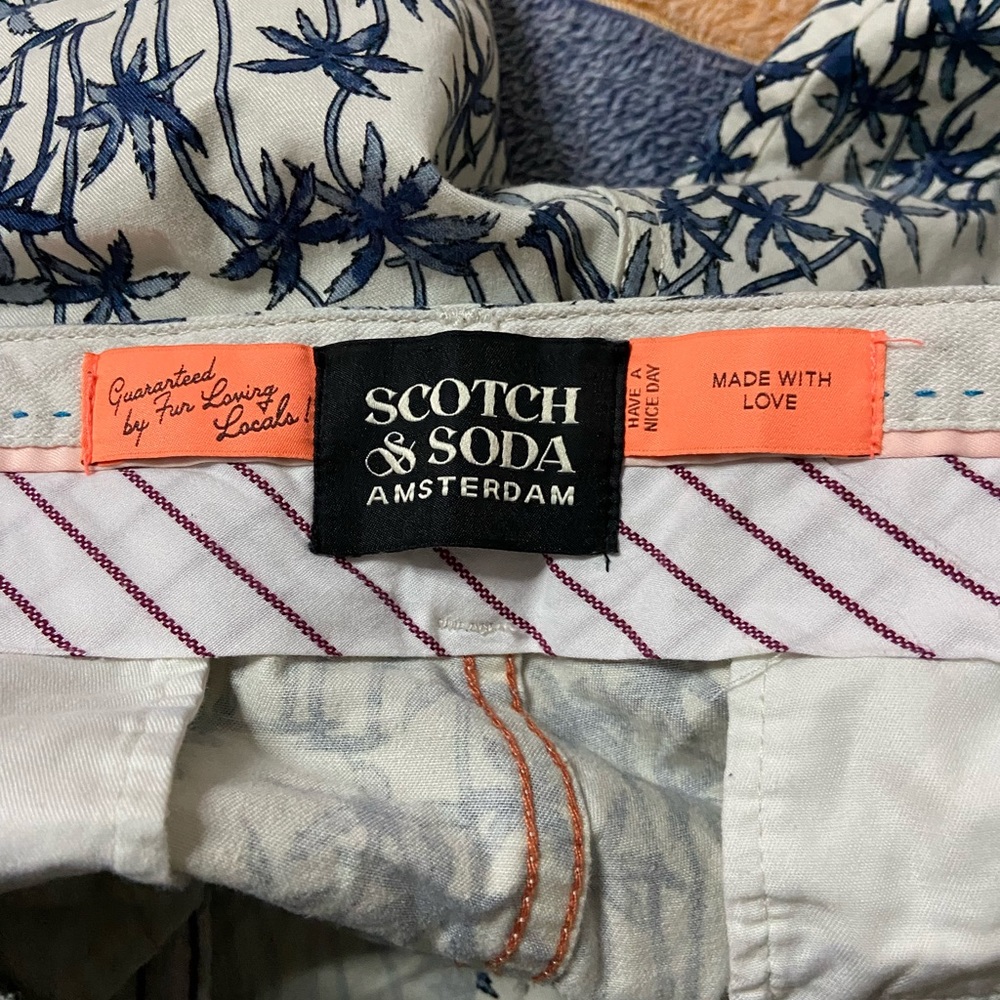SCOTCH & SODA Tropical STUART Flat Front Bermuda Shorts - Picture 6 of 7